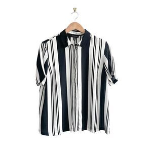 Jones New York Blouse Button Up Striped Black White Short Sleeved Women's 10 NWT